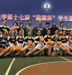 激情飞扬啦啦操 亮出青春真风采