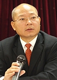 尹章成